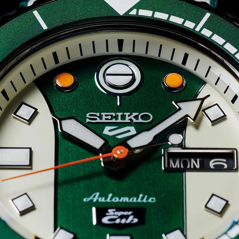 Reloj-hombre-automatico-seiko-serie5-sports-srpj49k1-superCUB_esfera